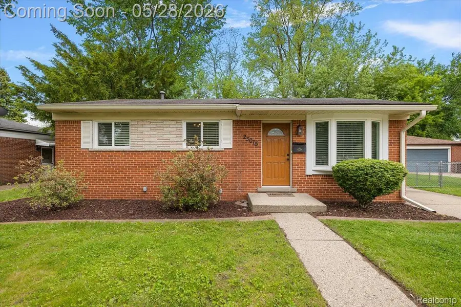 23015 Tuck Road, Farmington, MI 48336 - #2