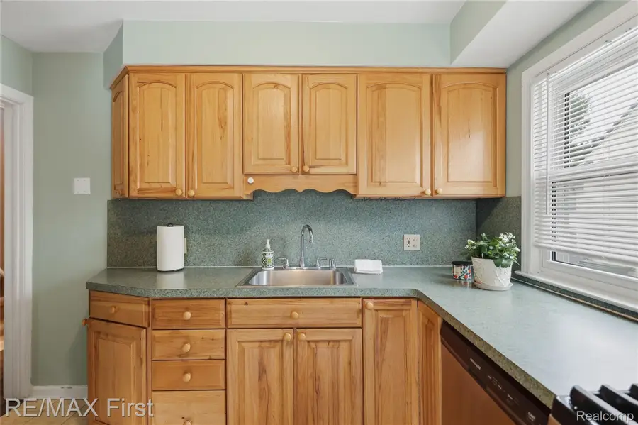 22014 California Street, Saint Clair Shores, MI 48080 - #3