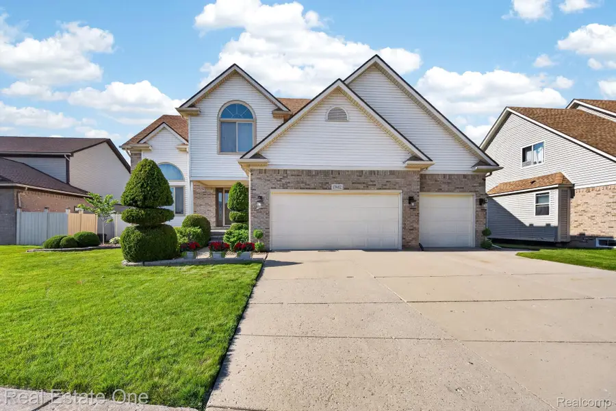 17482 Snapdragon Drive, Rockwood, MI 48173 - #2