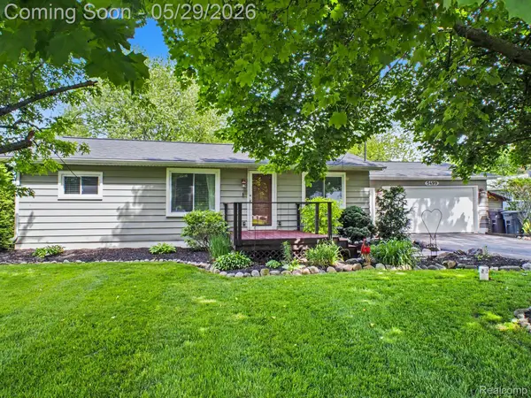 5499 Robin Drive, GrandBlanc, MI 48439