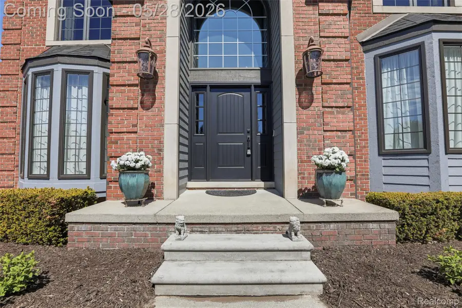 668 Springview Drive, Rochester, MI 48307 - #2