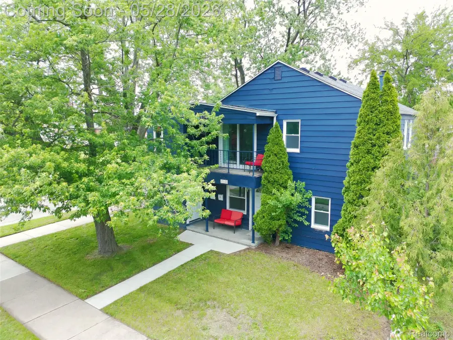 17128 Cicotte Avenue, Allen Park, MI 48101 - #3