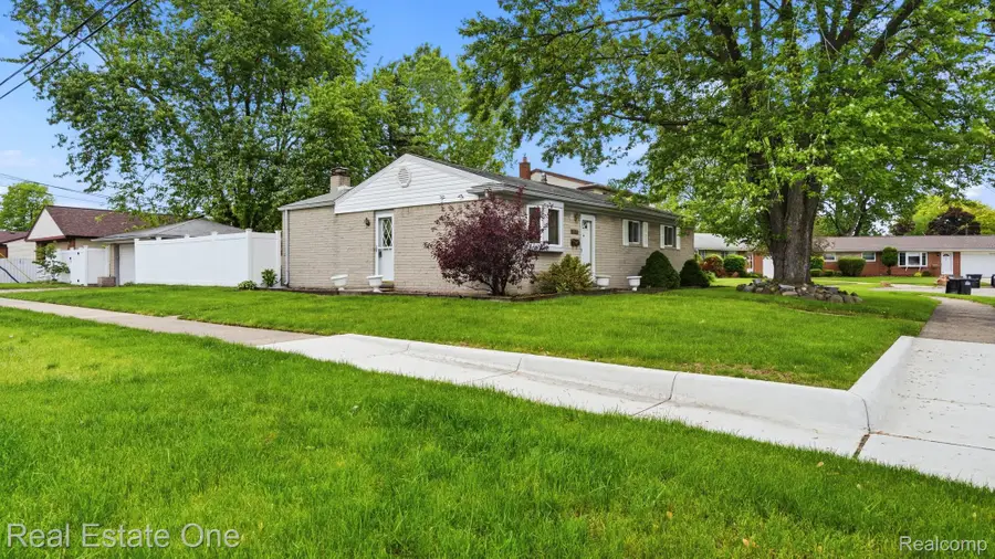 9384 Elaine Court, Taylor, MI 48180 - #2