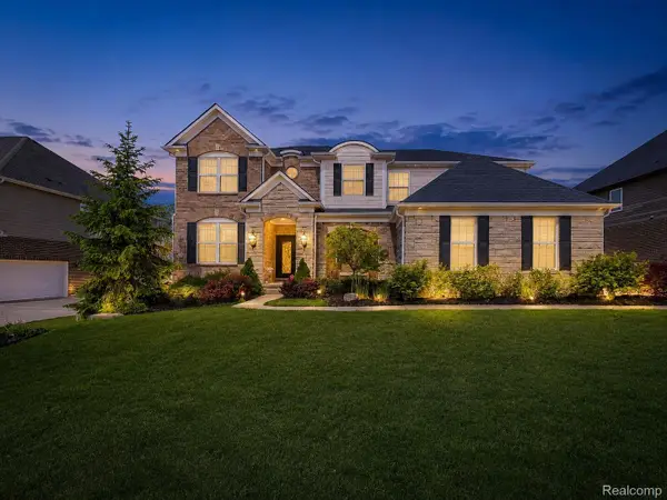 24503 Scenic Drive, SouthLyon, MI 48178