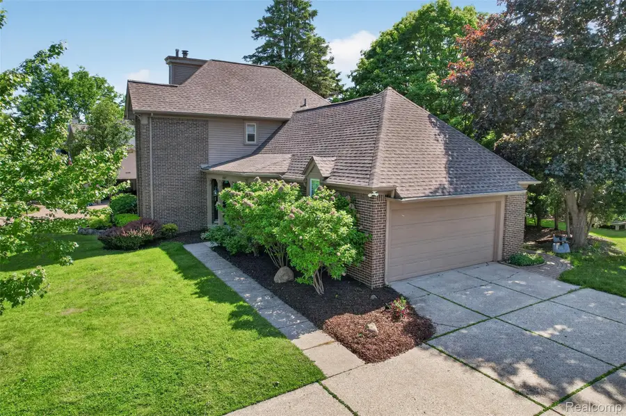 6182 Ledwin Drive, Troy, MI 48098 - #3