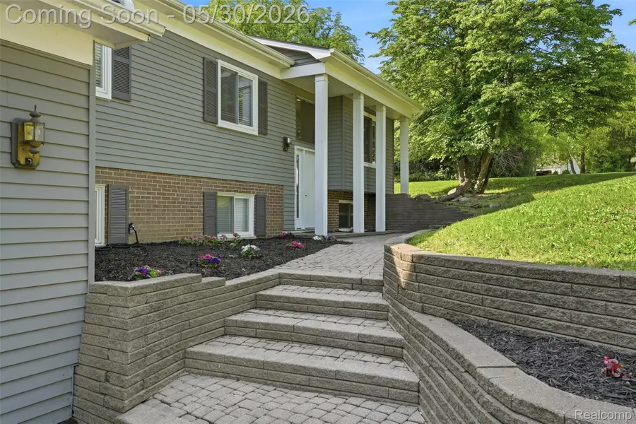 5620 Eastman Boulevard, West Bloomfield, MI 48323 - #2