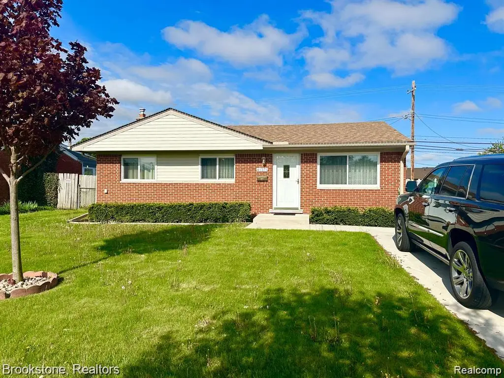 41371 Hamilton Drive, Sterling Heights, MI 48313 - #1