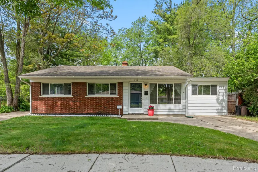 21951 Morton Street, Oak Park, MI 48237 - #2