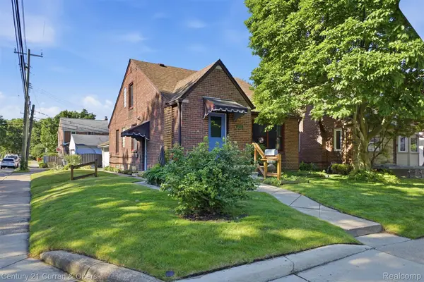 22401 Cobb Street, Dearborn, MI 48128