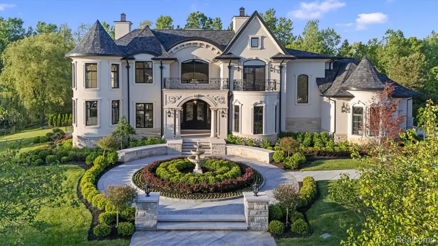 575 Chase Lane, Bloomfield Hills, MI 48304 - #3