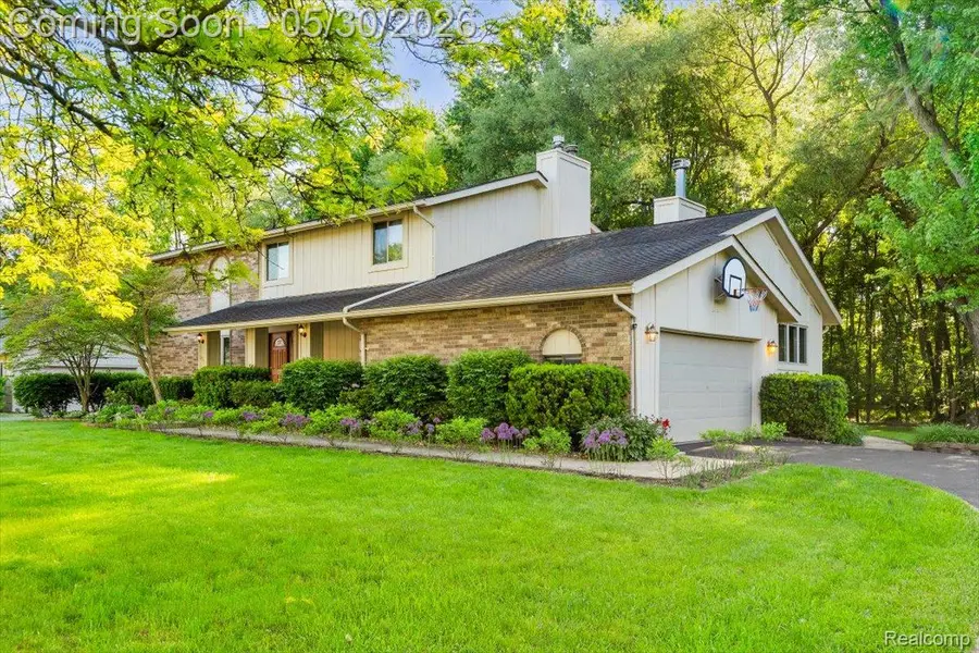 29100 Creek Bend Drive, Farmington, MI 48331 - #2