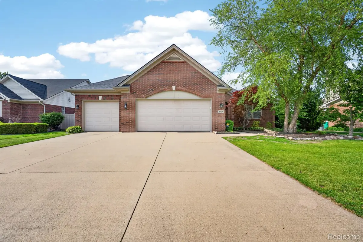 25820 Timber Creek Lane, Brownstown, MI 48134 - #1