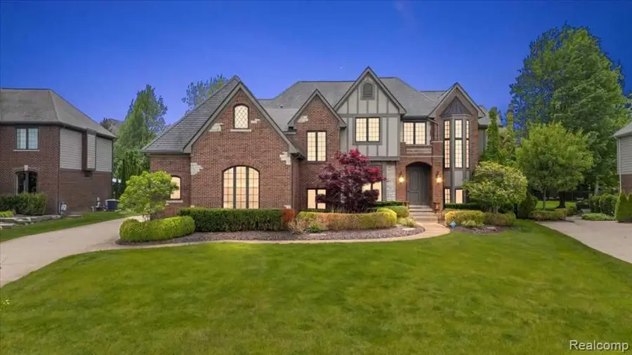 2885 Ambleside Court, Rochester, MI 48306 - #2