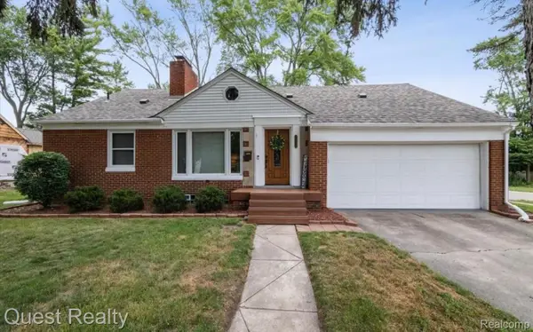 22716 Floral Street, Farmington, MI 48336