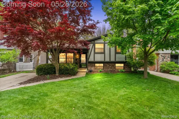 612 Royal Avenue, RoyalOak, MI 48073