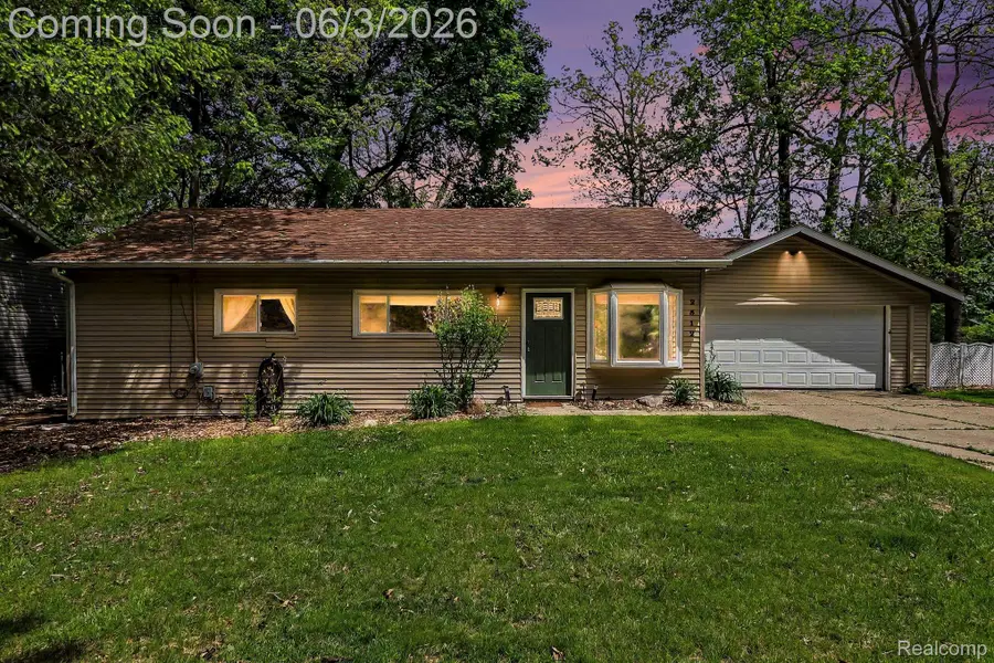 2512 Grandview Boulevard, Waterford, MI 48329 - #2