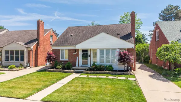 23241 Oak Street, Dearborn, MI 48128