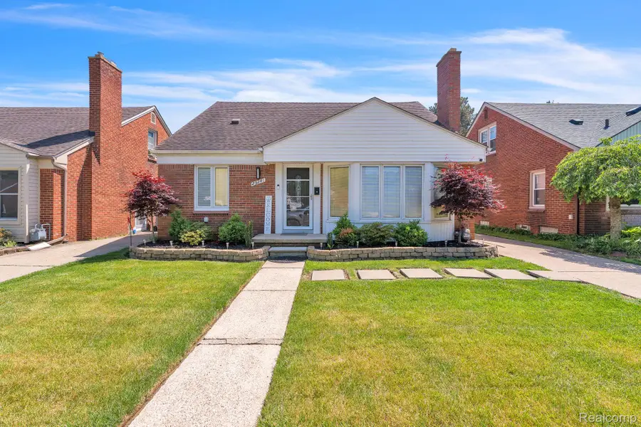 23241 Oak Street, Dearborn, MI 48128 - #2