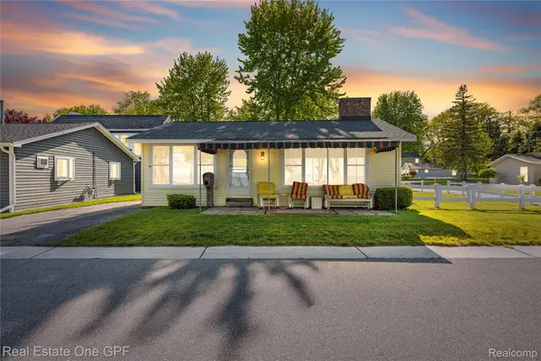 5871 Manor Drive, FortGratiot, MI 48059