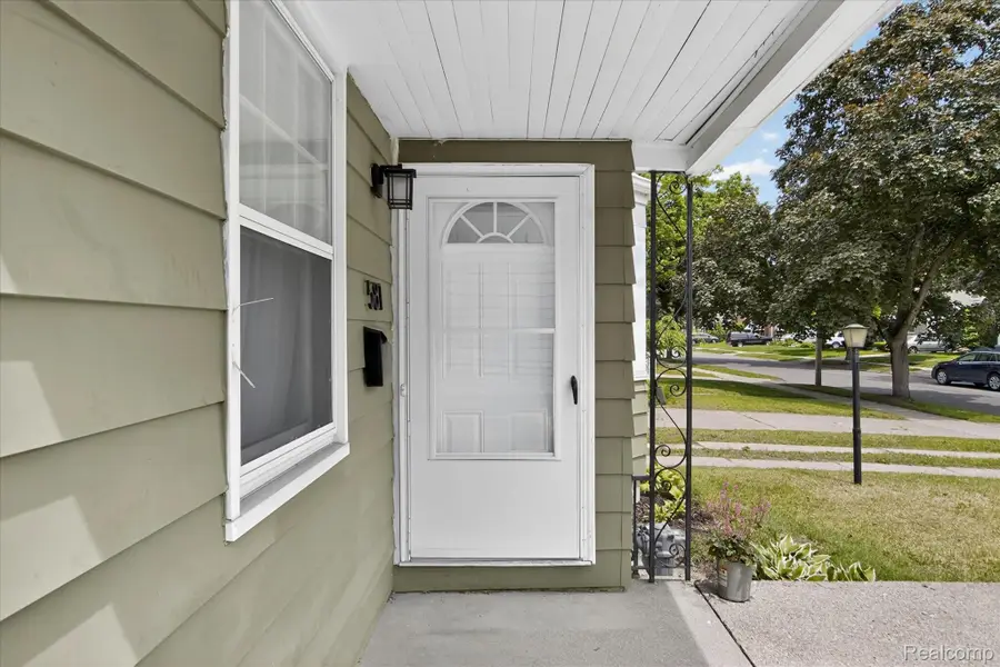 581 Flowerdale Street, Ferndale, MI 48220 - #3