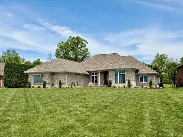 308 Fairway Court, StClair, MI 48079