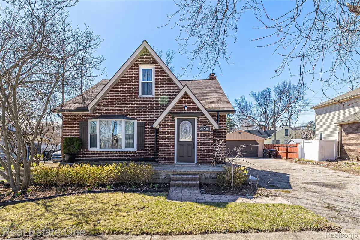 27901 Long Street, Livonia, MI 48152 - #1