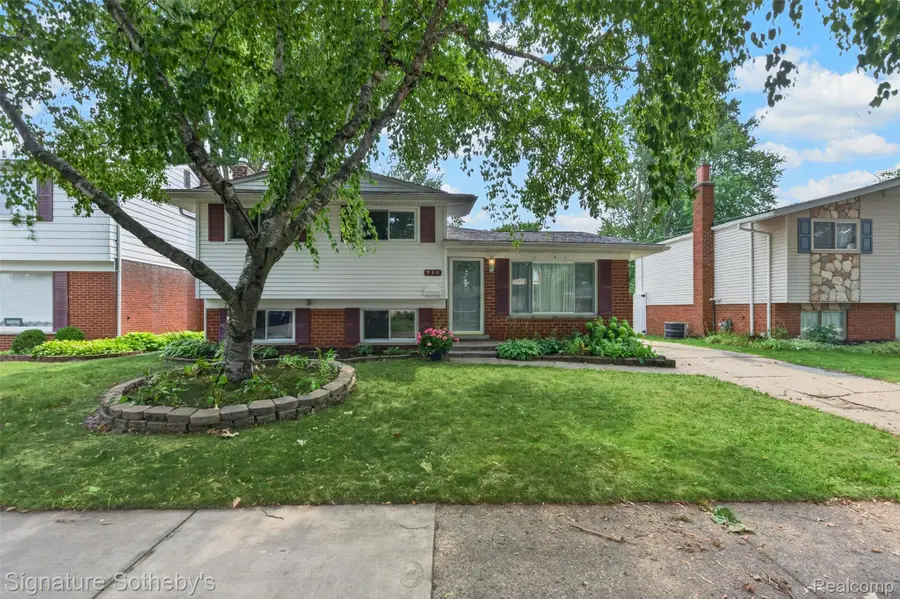 940 Langley Boulevard, Clawson, MI 48017 - #2