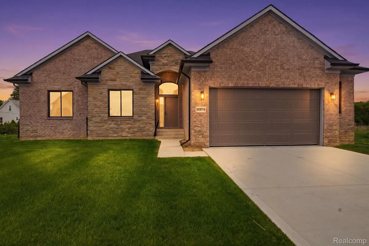 50976 Remar Farms Dr, Macomb, MI 48042 - #1