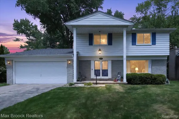 30195 Pleasant Trail, Southfield, MI 48076