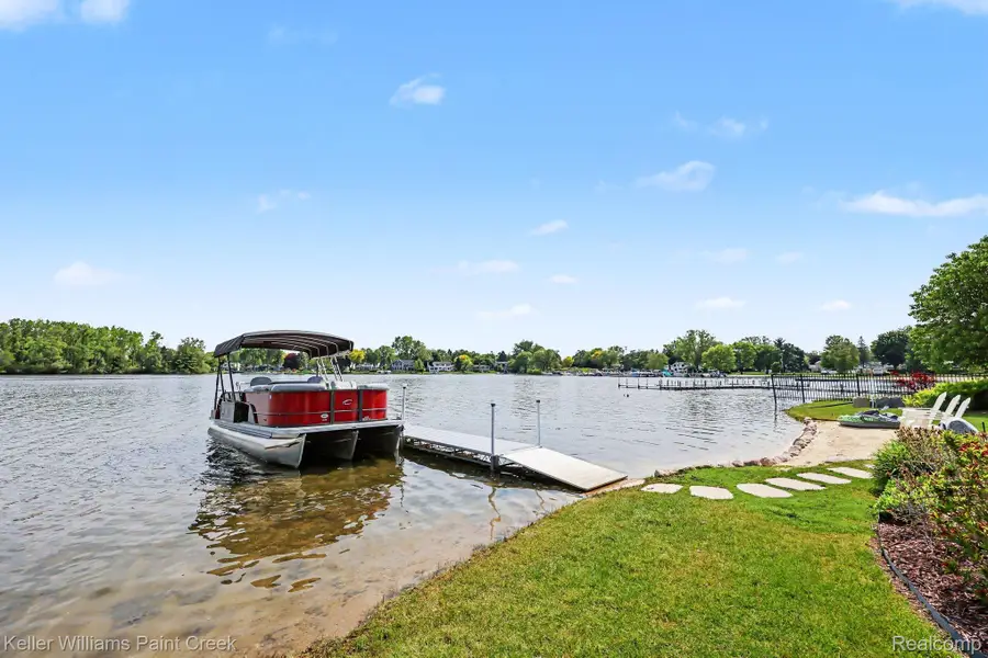 2560 Browning Drive, Orion, MI 48360 - #2