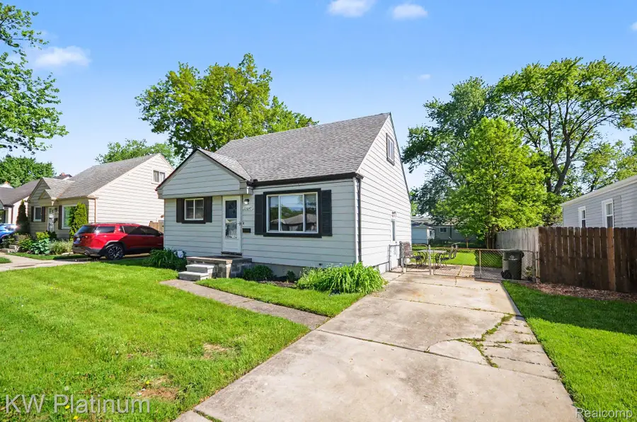 23647 Beverly Street, Saint Clair Shores, MI 48082 - #3