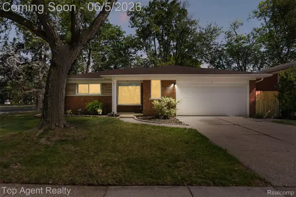 29492 Geraldine Drive, Warren, MI 48093