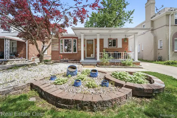 15274 Regina Avenue, AllenPark, MI 48101