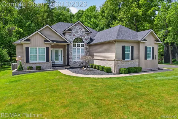 5060 Yax Pointe Drive, Howell, MI 48843