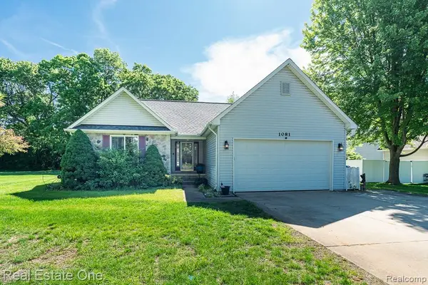1081 Clearview Drive, Oxford, MI 48371