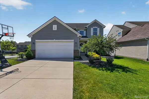 4076 Ash Tree Lane, Howell, MI 48843