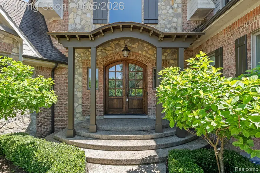 28195 Elba Drive, Grosse Ile, MI 48138 - #2