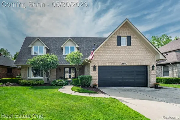 44105 Dunham Court, ClintonTownship, MI 48038