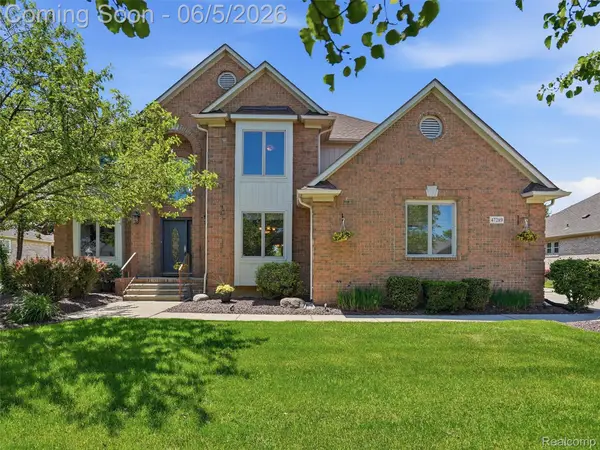 47289 Robins Nest Drive, Utica, MI 48315