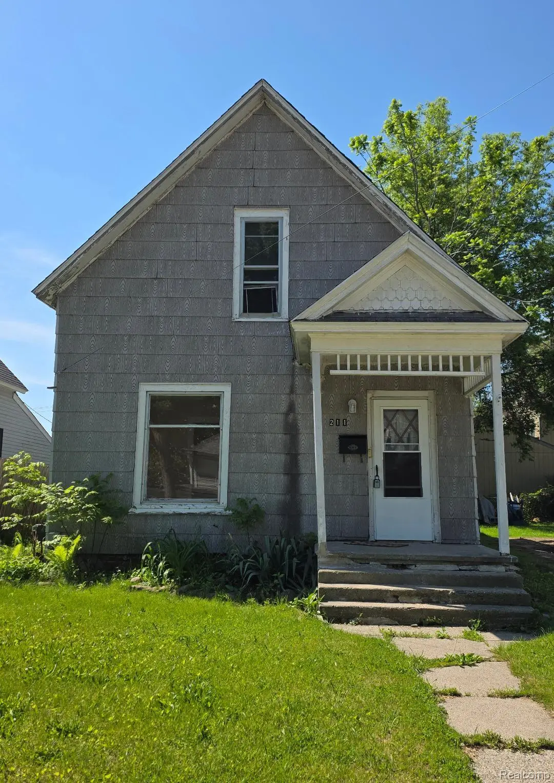 211 W Flint Street, Lake Orion, MI 48362 - #1