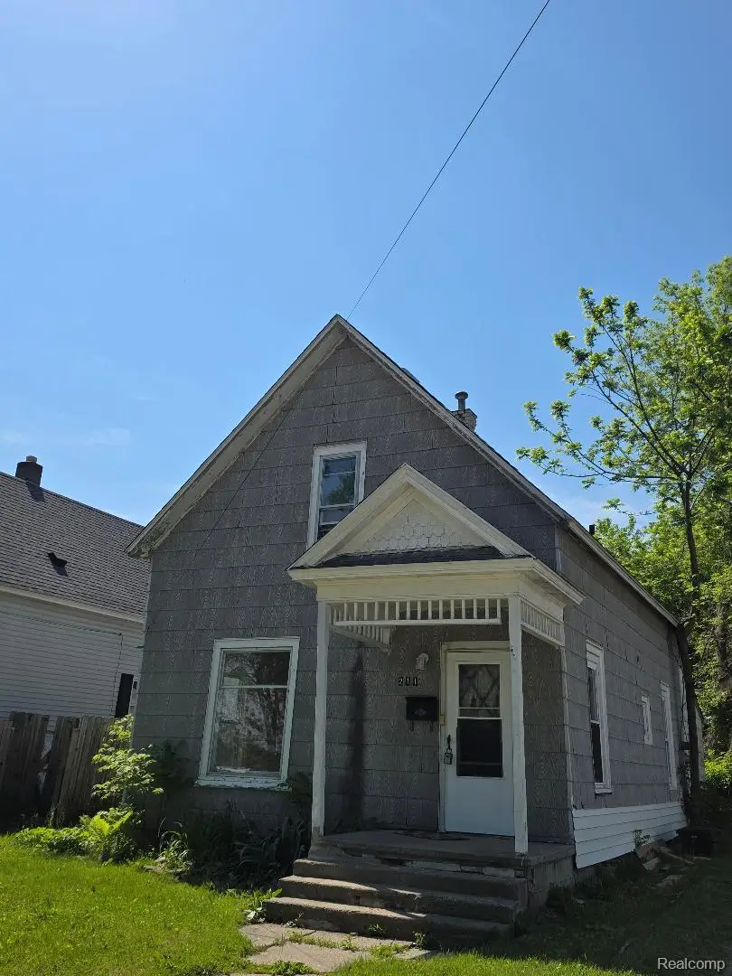 211 W Flint Street, Lake Orion, MI 48362 - #2