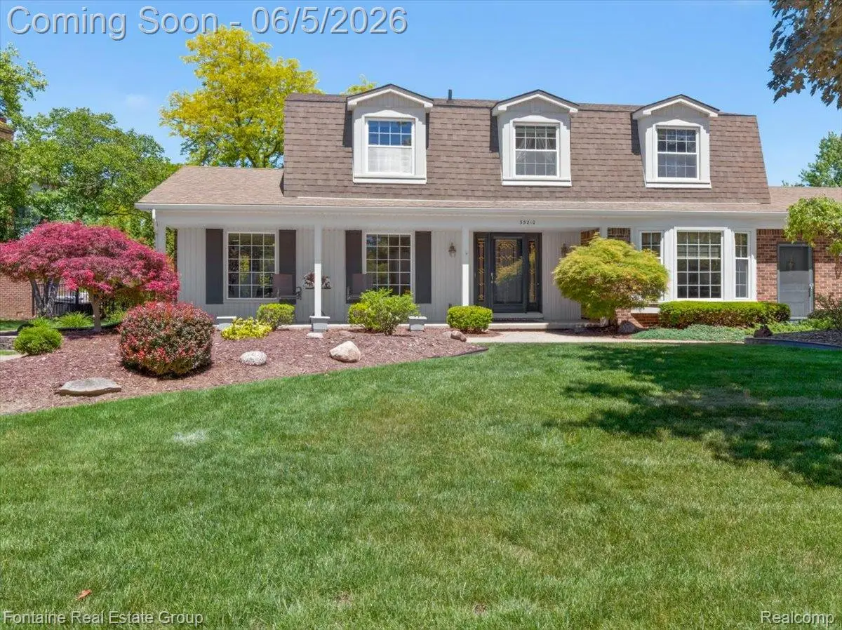 35210 Lancashire Road, Livonia, MI 48152 - #1