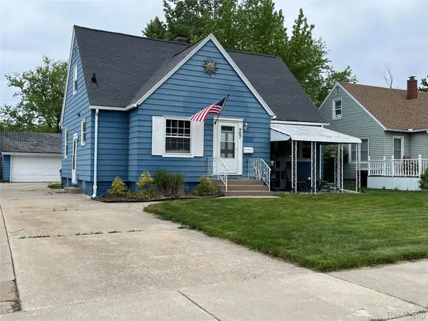 907 Napier Avenue, StJoseph, MI 49085