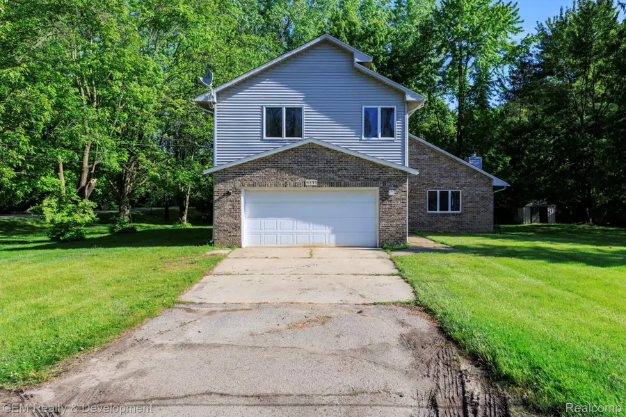 1111 Sarah Road, Pinckney, MI 48169 - #2