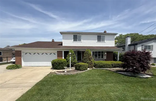 29531 N Seaway Court, HarrisonTownship, MI 48045