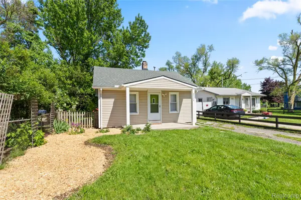 2171 Bradley Avenue, Ypsilanti, MI 48198