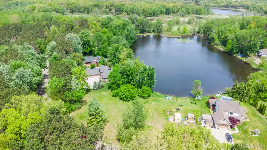 9076 Pineview Lake Court, Linden, MI 48451 - #2