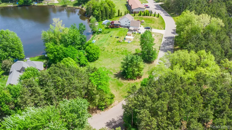 9076 Pineview Lake Court, Linden, MI 48451 - #3