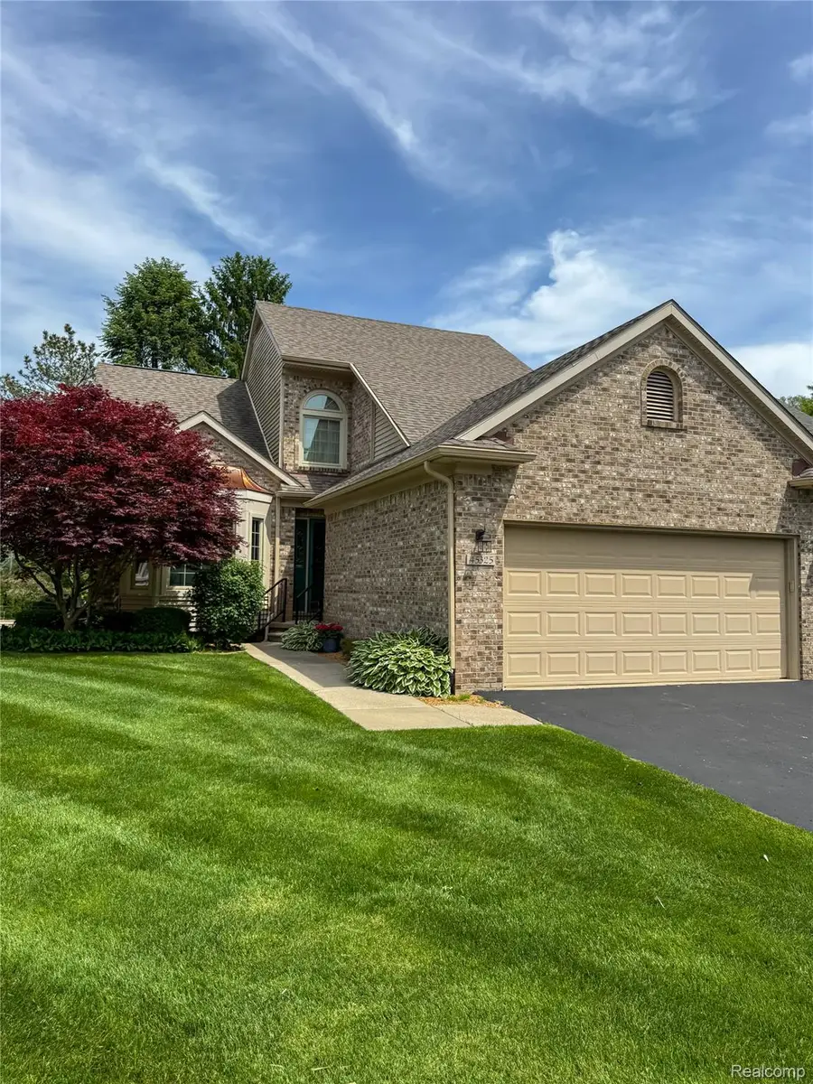 45325 Stonehedge Drive, Plymouth, MI 48170 - #3