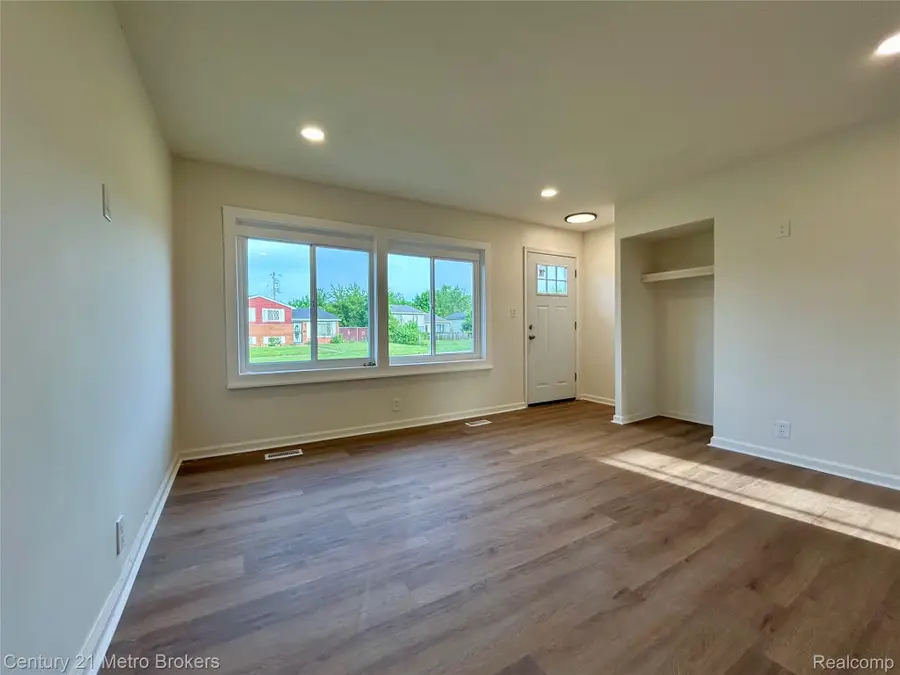 6187 Eldon Road, Beecher, MI 48458 - #3